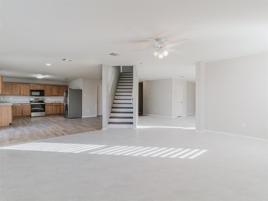 4901 Thorn Hollow Dr - Photo 3 of 20