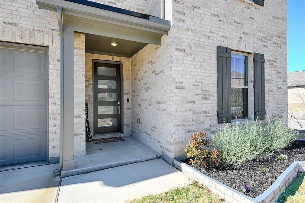 1817 Marvin Garden Trl - Photo 4 of 40