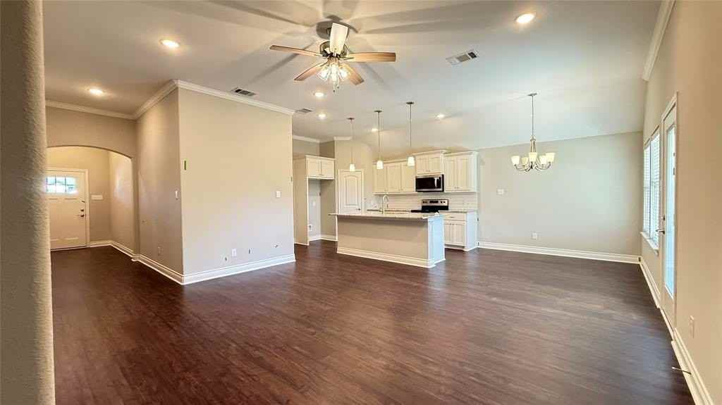 701 Ransom Way - Photo 3 of 18