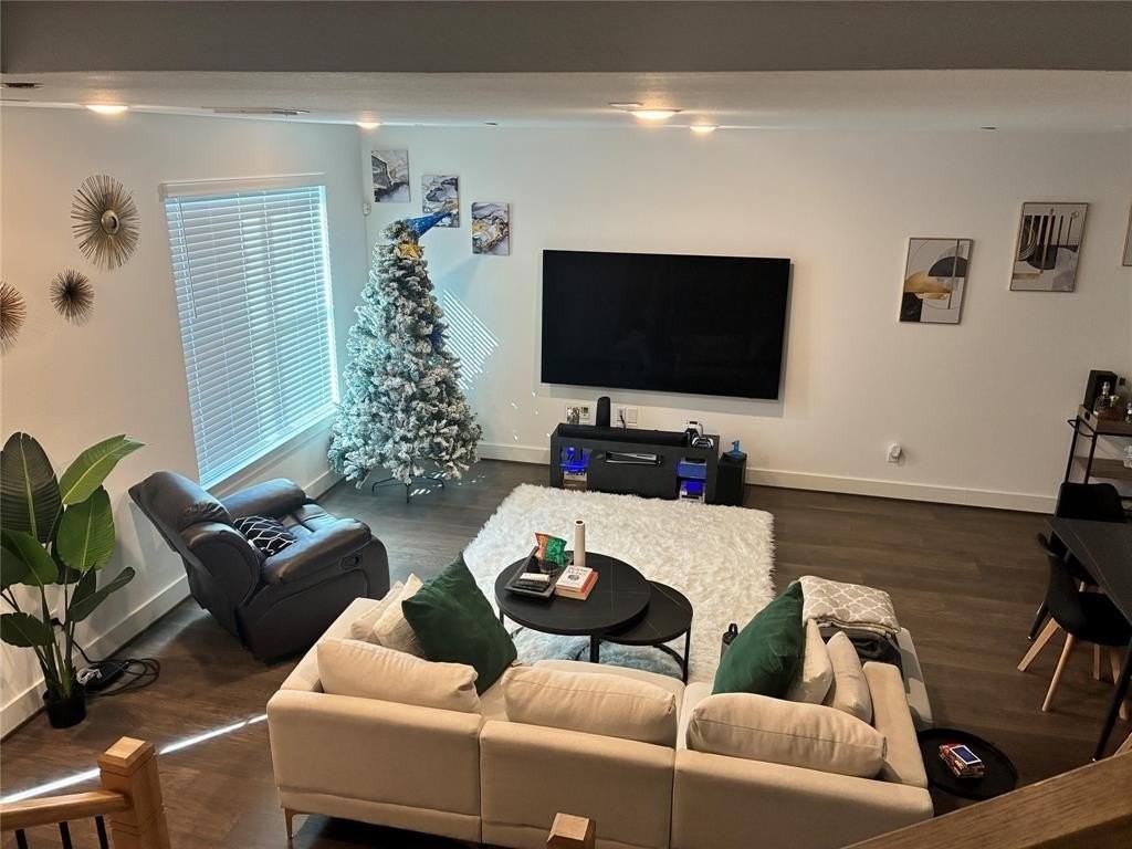 8911 Cave Springs Mews - Photo 3 of 17