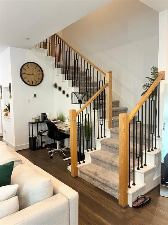 8911 Cave Springs Mews - Photo 7 of 17