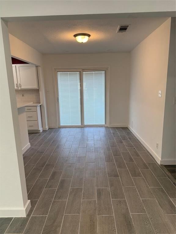 2609 W Walker St - Photo 5 of 17