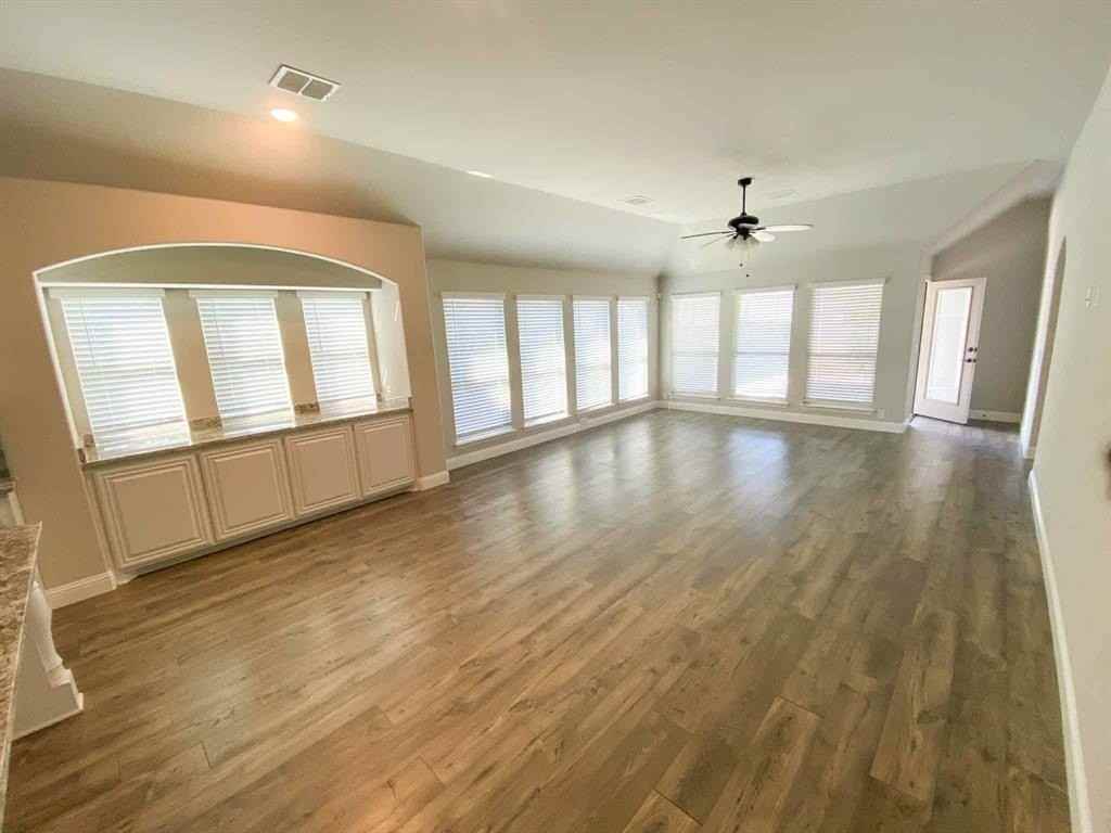 1217 Timber Grove Ter - Photo 2 of 20