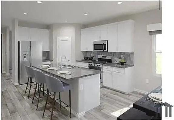 1858 Mccree St - Photo 4 of 5