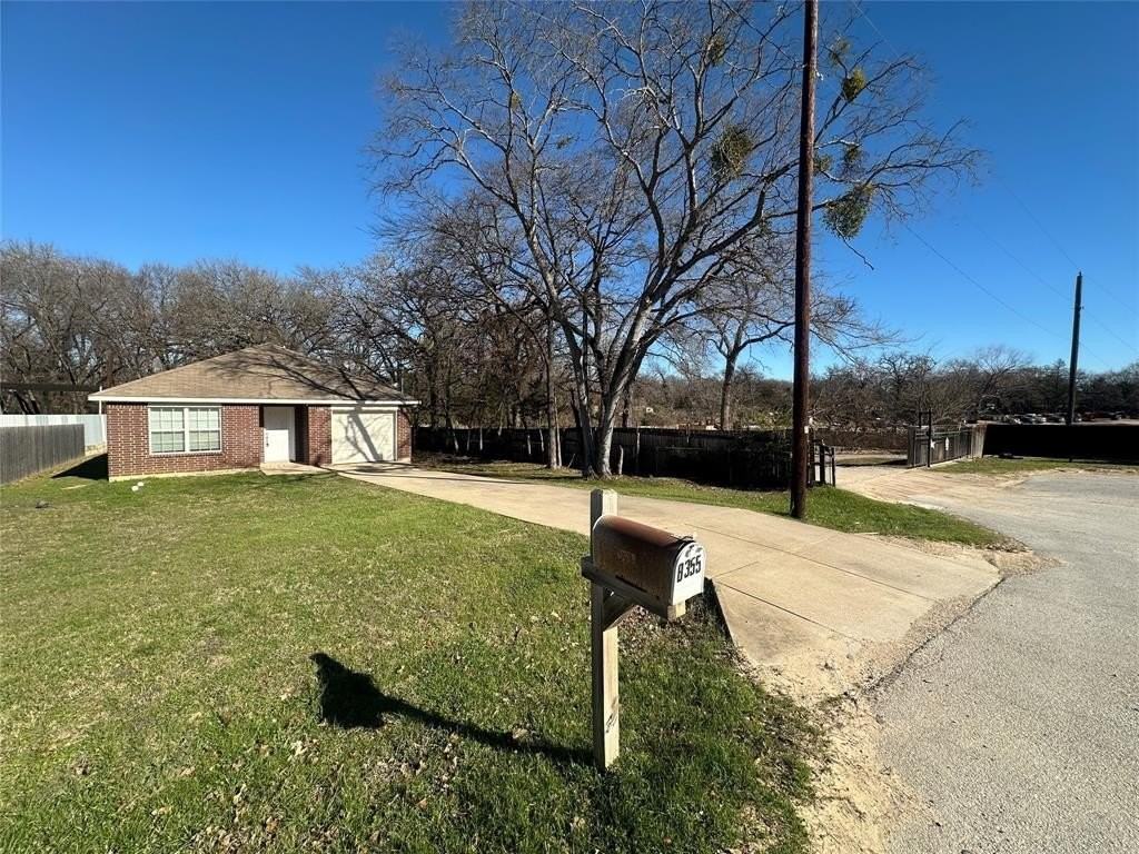 8355 Lake Anna Dr - Photo 2 of 29