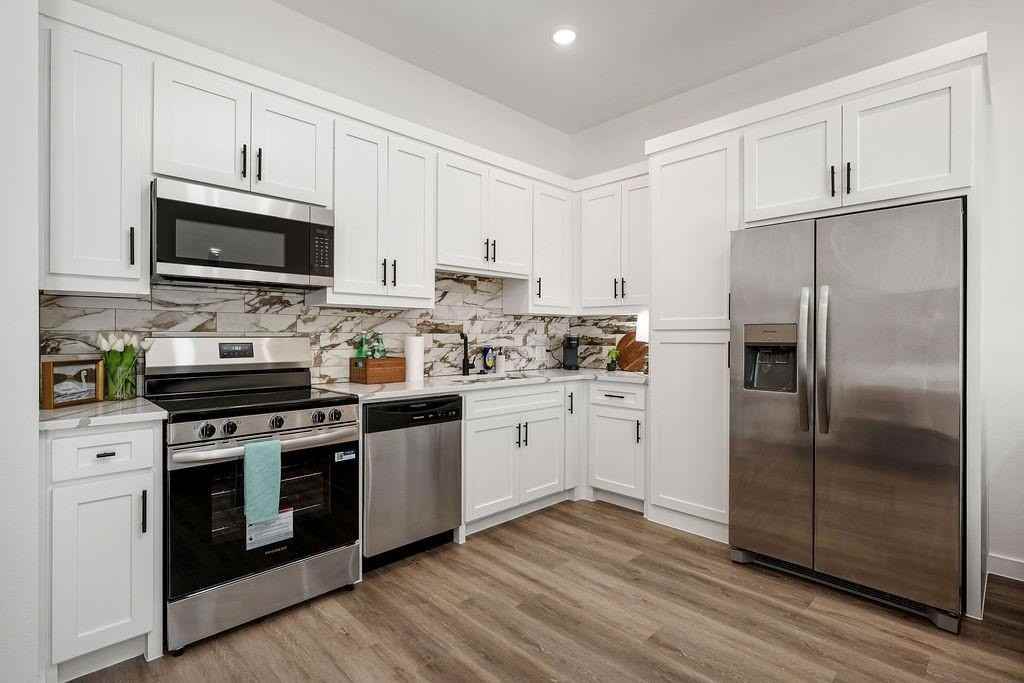 1313 Hunt St - Photo 2 of 25