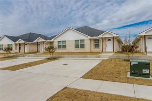 featured image of 1016 Biloxi Dr