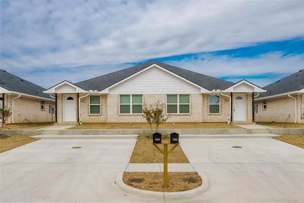 1016 Biloxi Dr - Photo 2 of 31