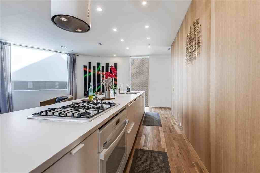 308 Blackland Ct - Photo 6 of 26