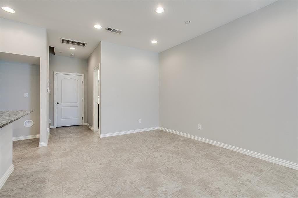 1946 Timber Oaks Dr - Photo 7 of 24