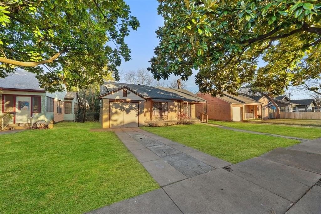 806 Buckalew St - Photo 2 of 23