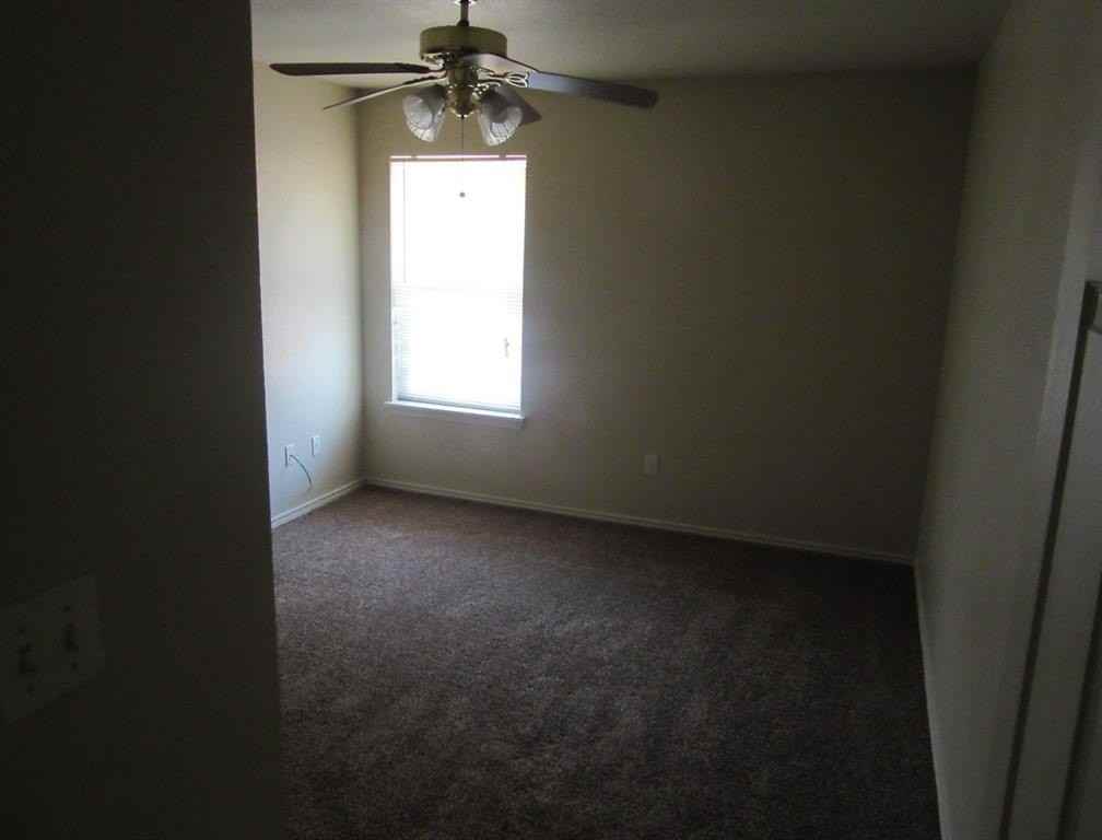 4528 Cole Dr - Photo 5 of 7