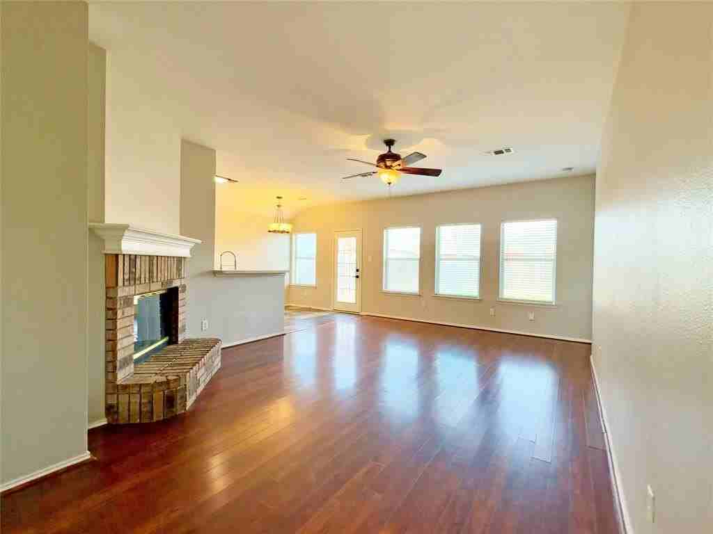 9013 Winding River Dr - Photo 3 of 12