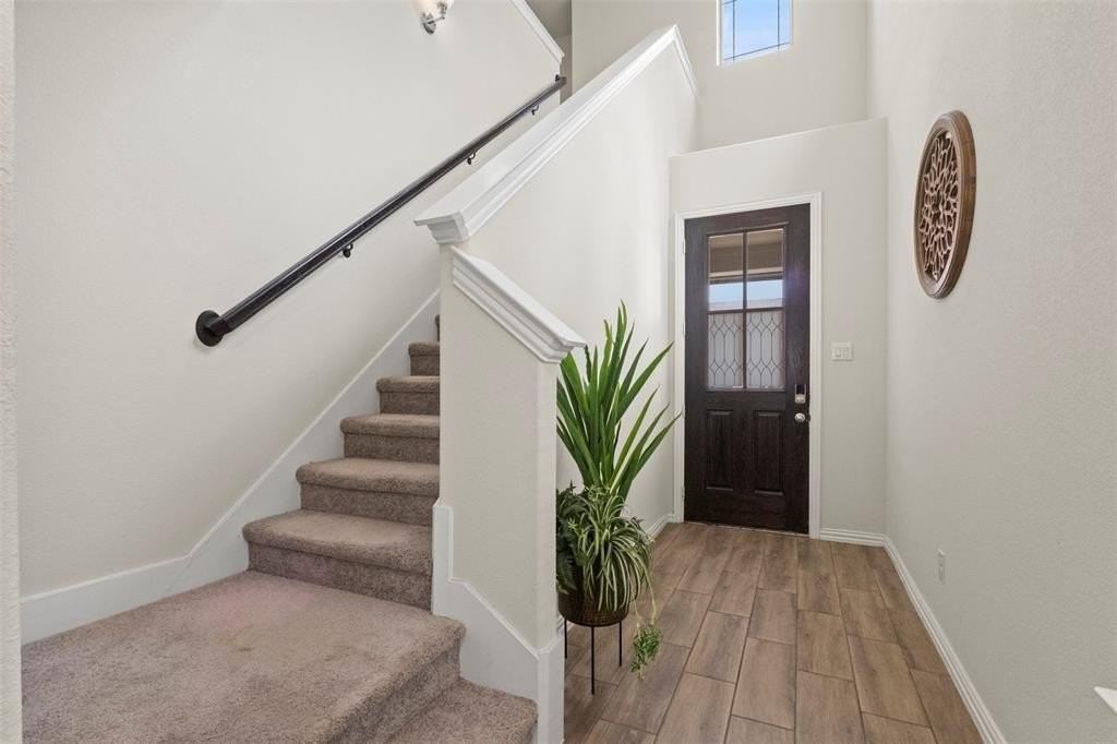 620 Ruthye Ln - Photo 3 of 39