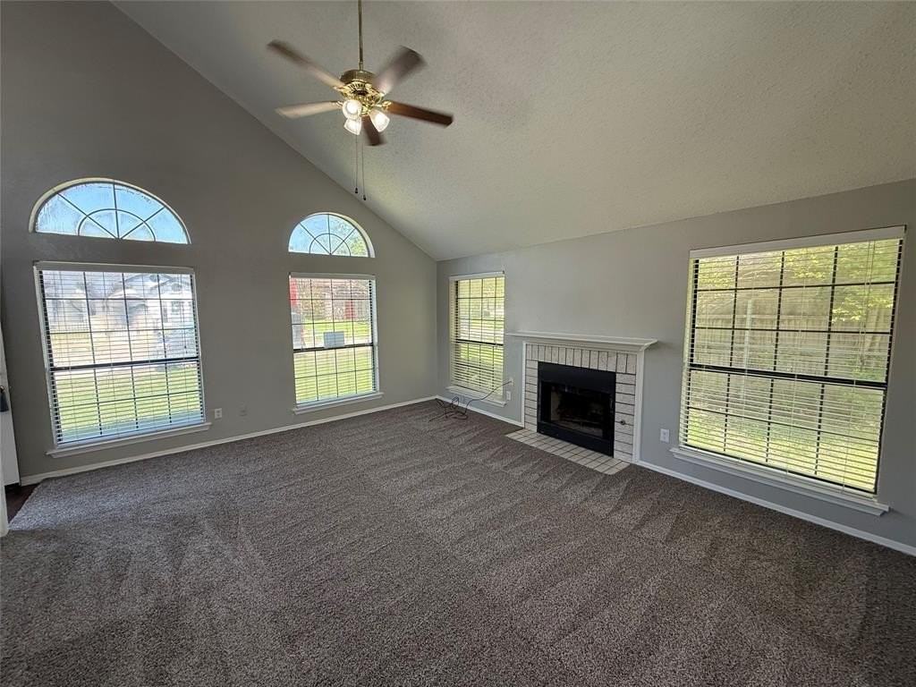 11808 Avery Ln - Photo 2 of 11