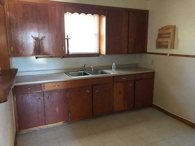 3356 Russell Ave - Photo 5 of 15