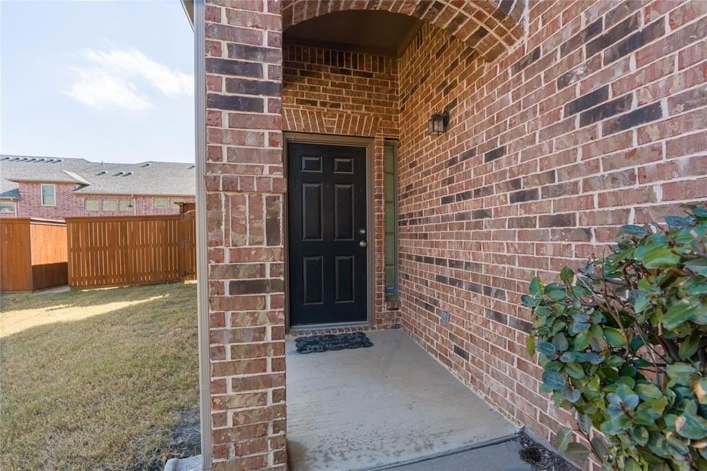 1179 Landon Ln - Photo 4 of 31