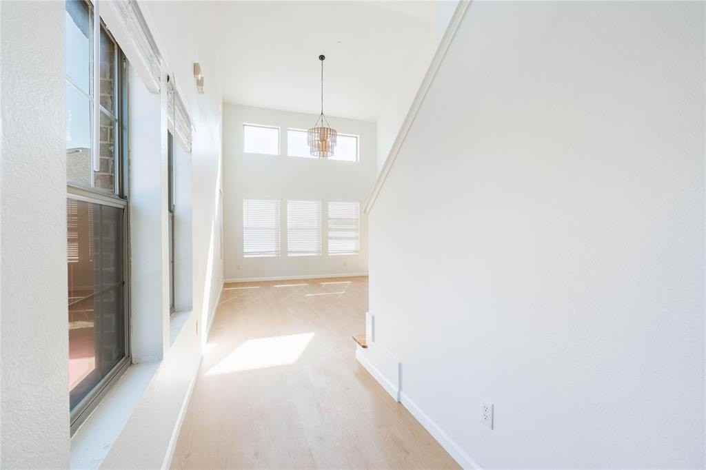 1179 Landon Ln - Photo 5 of 31