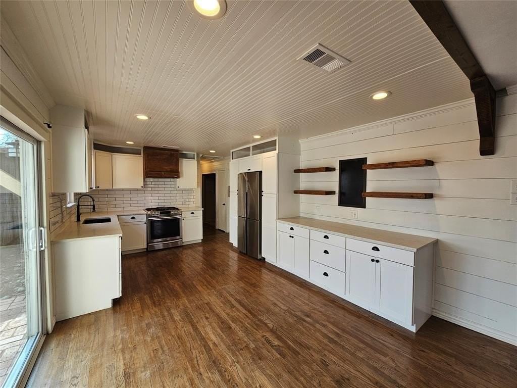 3139 Southlake Park Rd - Photo 5 of 30