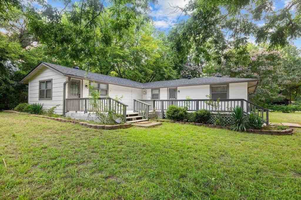 24 Sophia Dr - Photo 2 of 21