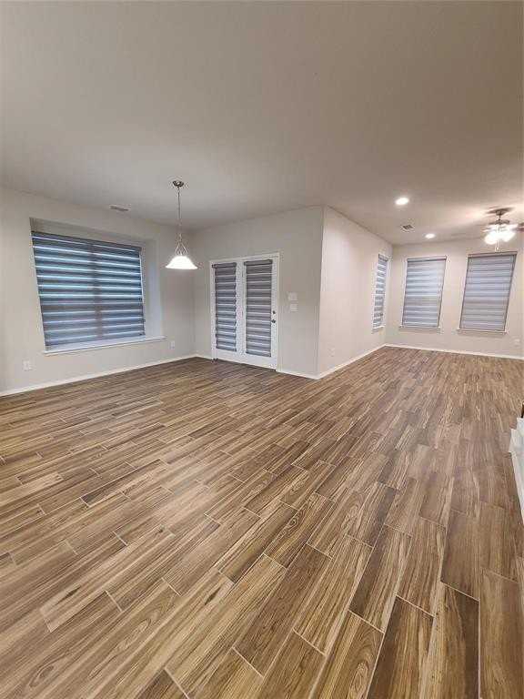 2105 Laurel St - Photo 7 of 23