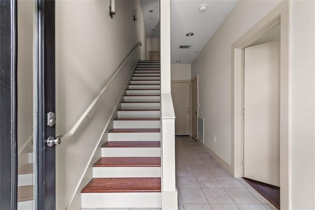 4111 Newton Ave #5 - Photo 7 of 32