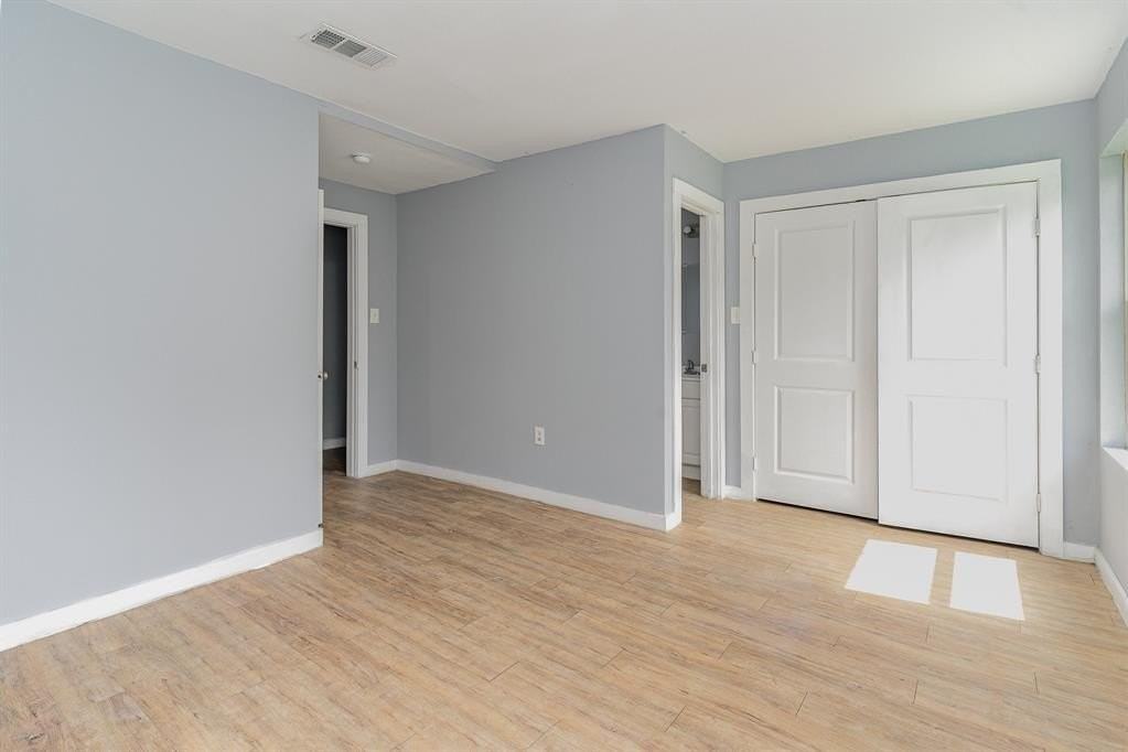 4621 Owenwood Ave - Photo 4 of 13