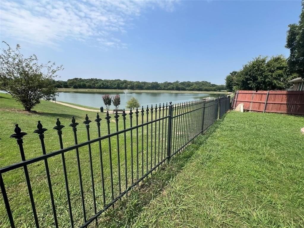 9074 River Falls Dr - Photo 7 of 29