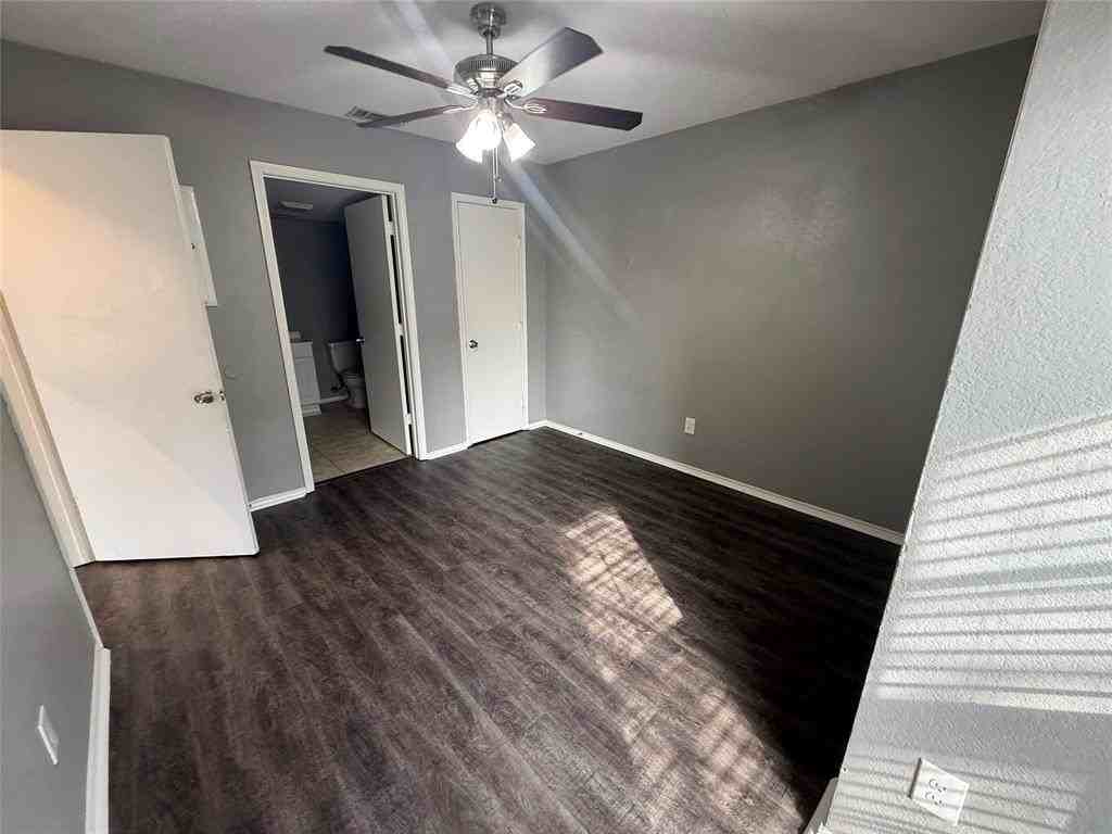 119 Peachtree Ct #D - Photo 4 of 11