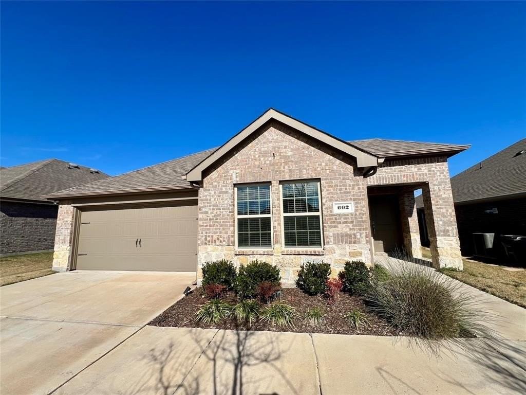 602 Spur Rdg - Photo 2 of 20