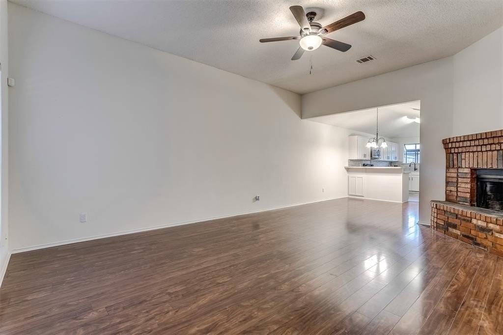 7829 Cardinal Ct - Photo 4 of 23