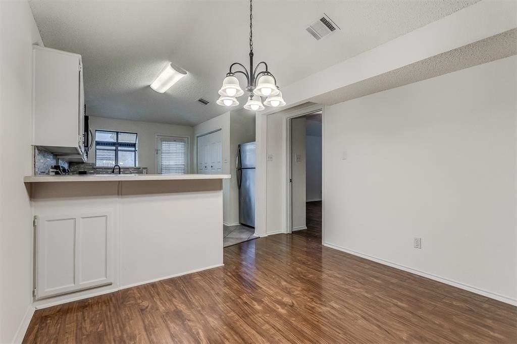 7829 Cardinal Ct - Photo 7 of 23