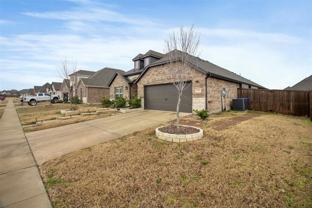 525 Redbud Dr - Photo 1 of 1