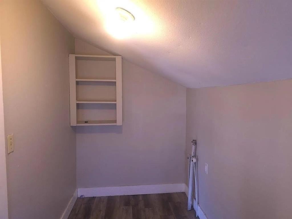 405 24th St Se - Photo 7 of 9