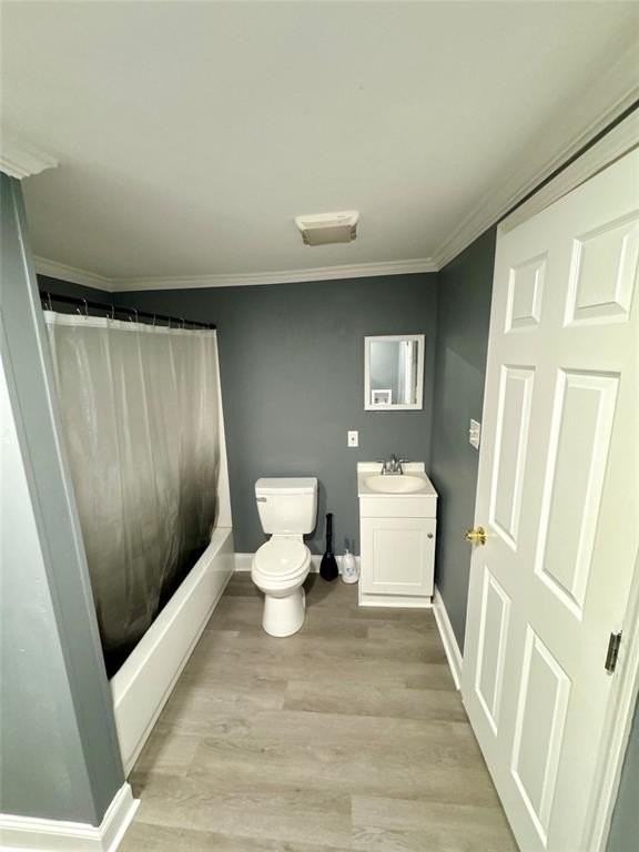 1501 1/2 Clover St - Photo 4 of 4