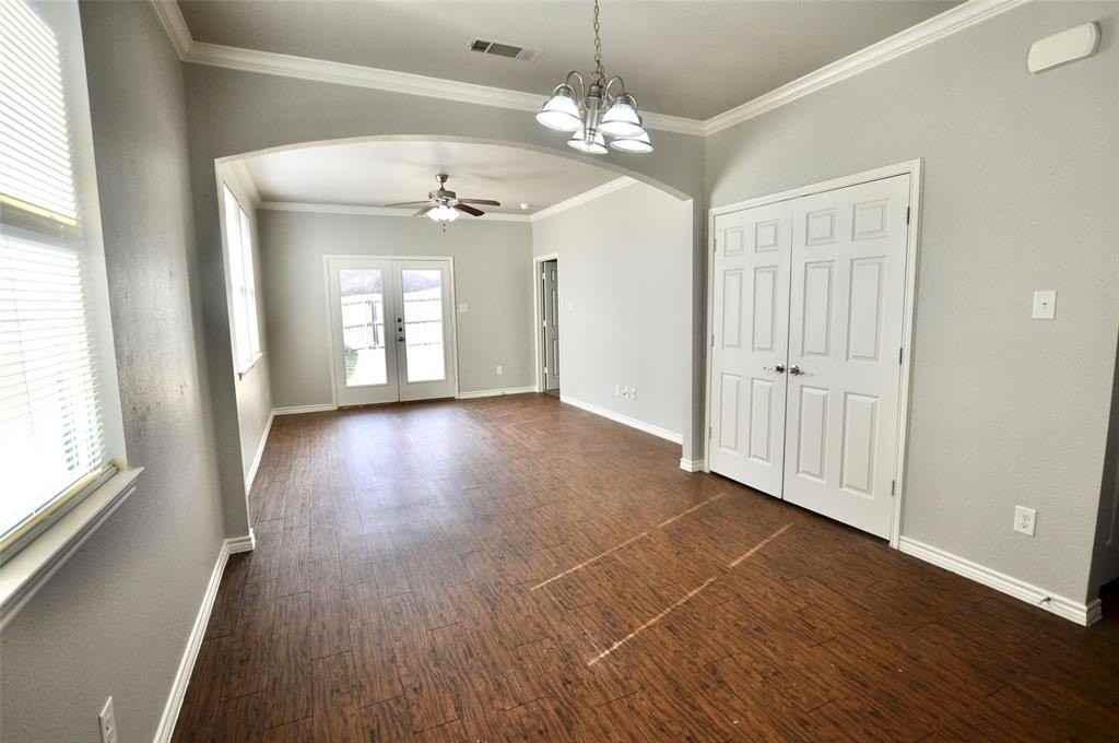 1126 Story Book Ln - Photo 2 of 16