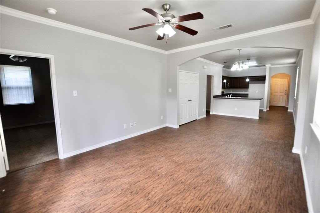 1126 Story Book Ln - Photo 5 of 16