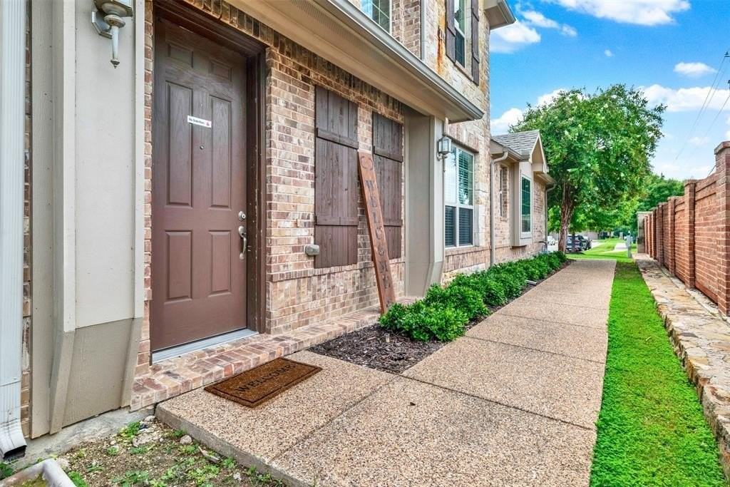 6614 Eagle Nest Dr - Photo 3 of 27