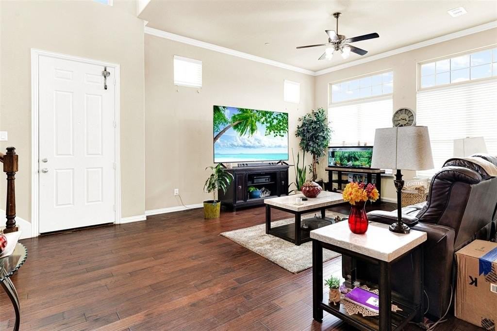 6614 Eagle Nest Dr - Photo 4 of 27