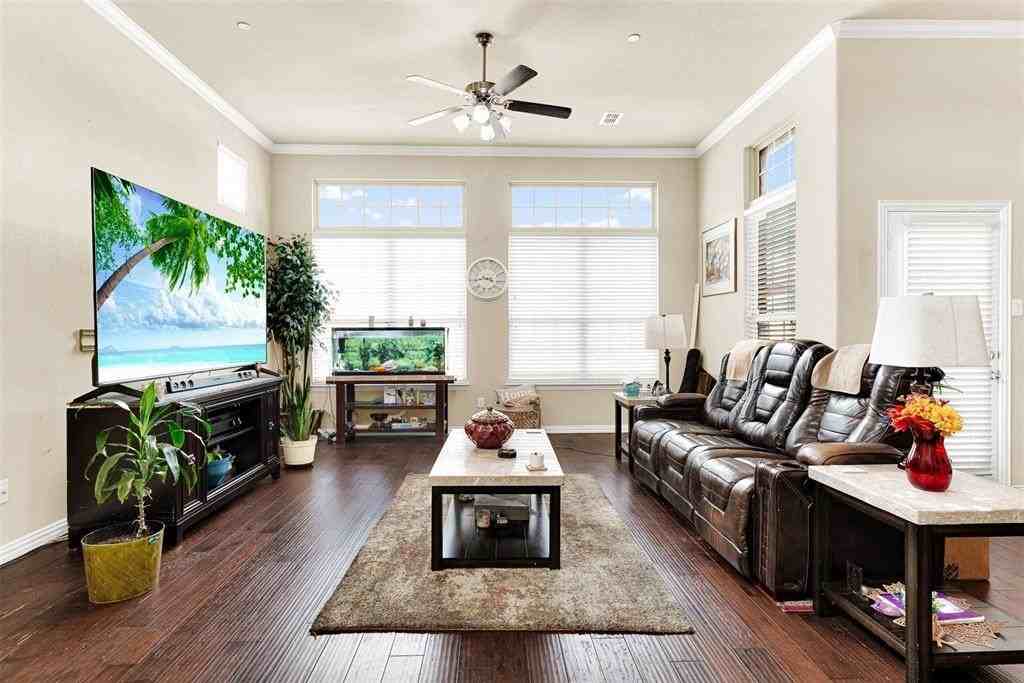 6614 Eagle Nest Dr - Photo 5 of 27