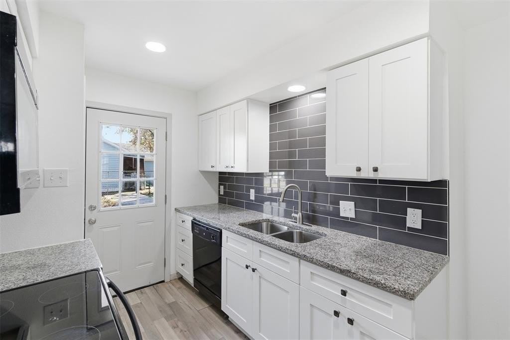 224 E Lake St #224 - Photo 5 of 22