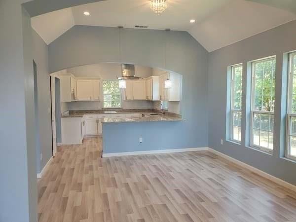 209 Campus St - Photo 5 of 33