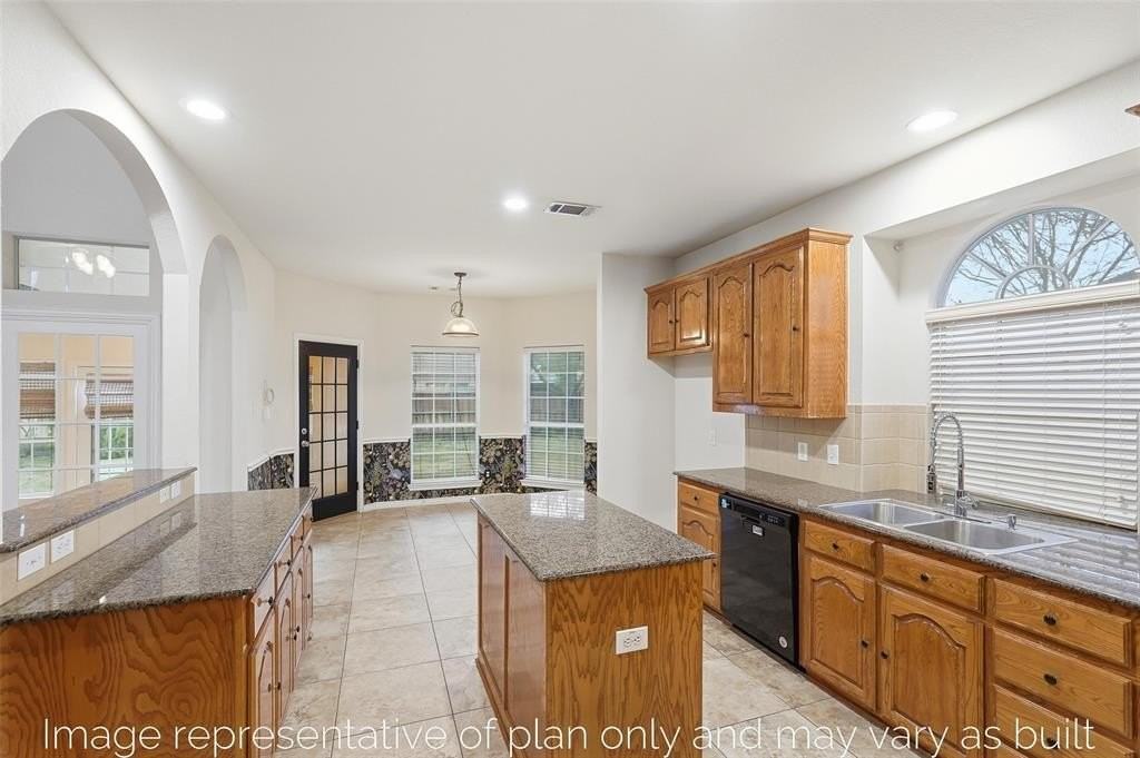 6024 Toledo St - Photo 3 of 20