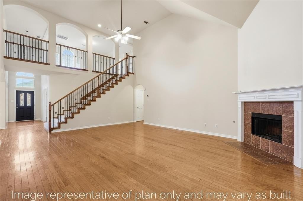 6024 Toledo St - Photo 4 of 20