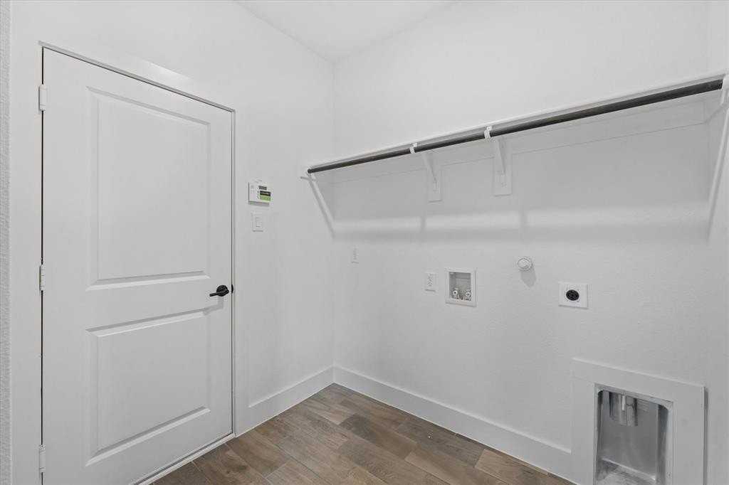 3113 Summer Rain Ln - Photo 7 of 38