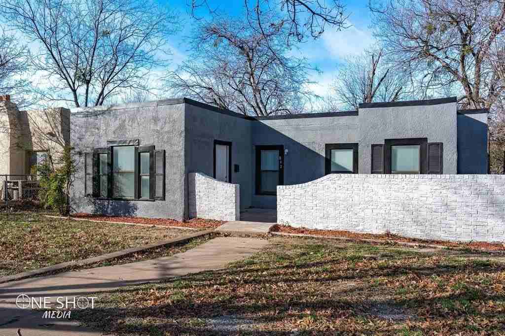 842 Grand Ave - Photo 2 of 34