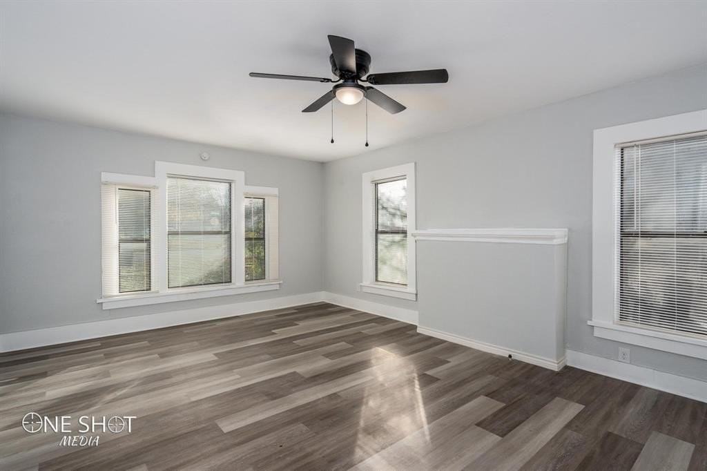 842 Grand Ave - Photo 4 of 34