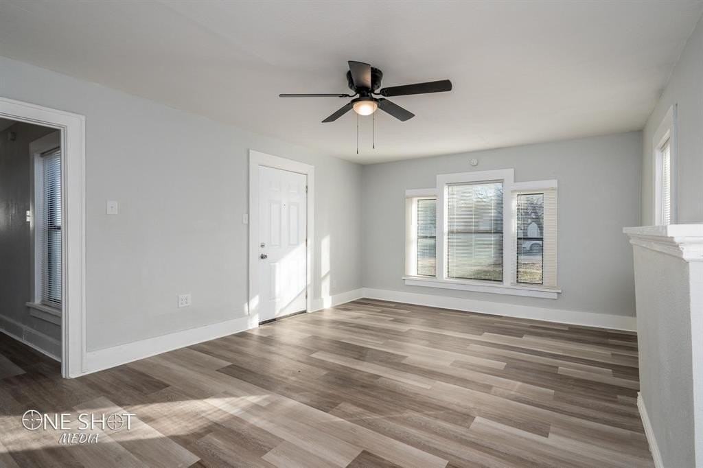 842 Grand Ave - Photo 5 of 34