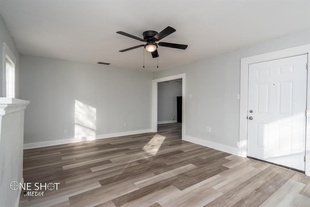 842 Grand Ave - Photo 6 of 34