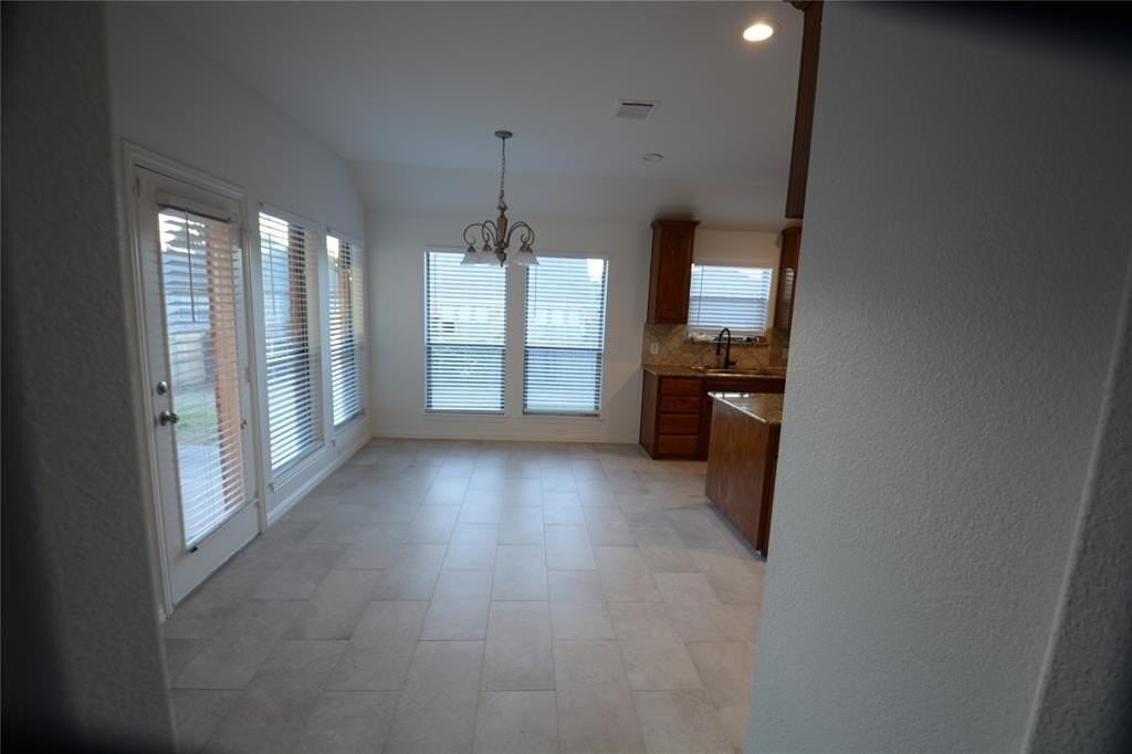 3004 Glenwood Ct - Photo 5 of 8